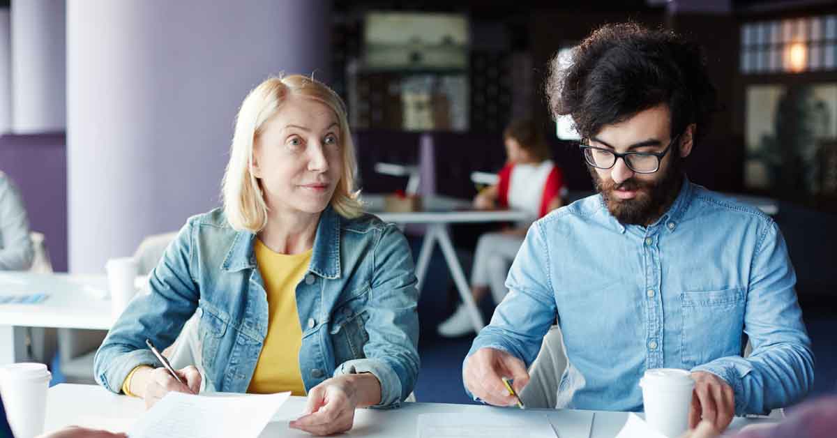 A Guide For Lead Software Engineer vs. Senior Software Engineer